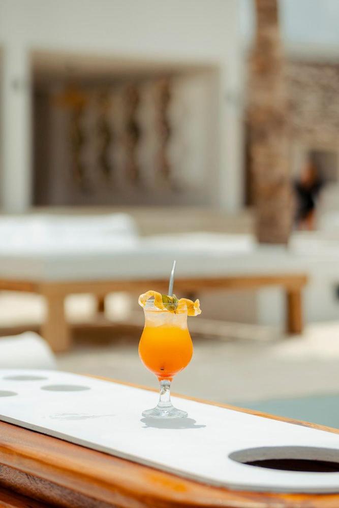 Le Saint Tropez Hotel Kidoti Ngoại thất bức ảnh