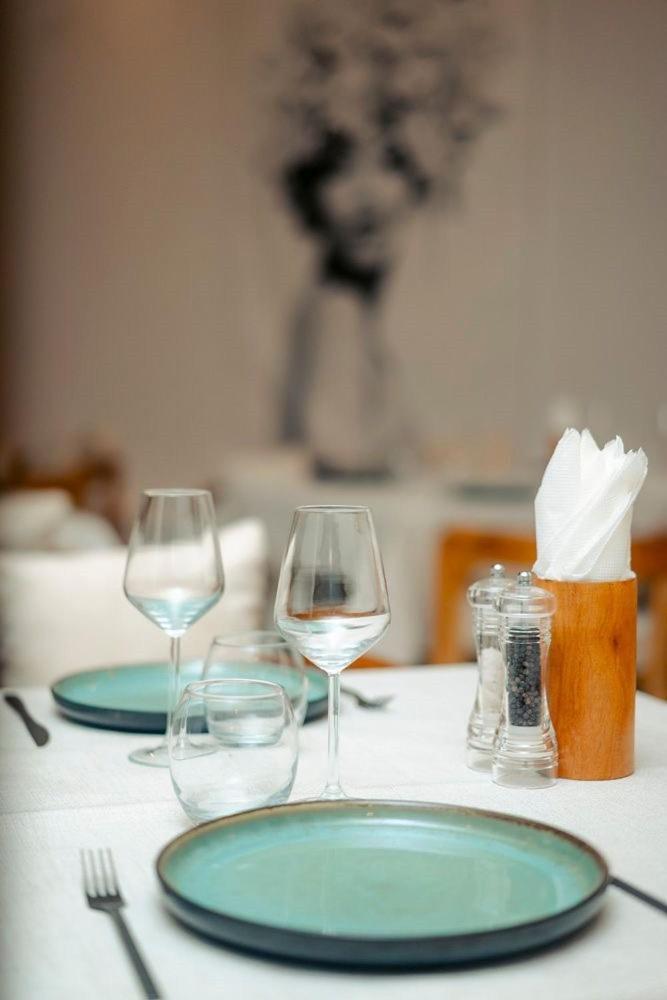 Le Saint Tropez Hotel Kidoti Ngoại thất bức ảnh