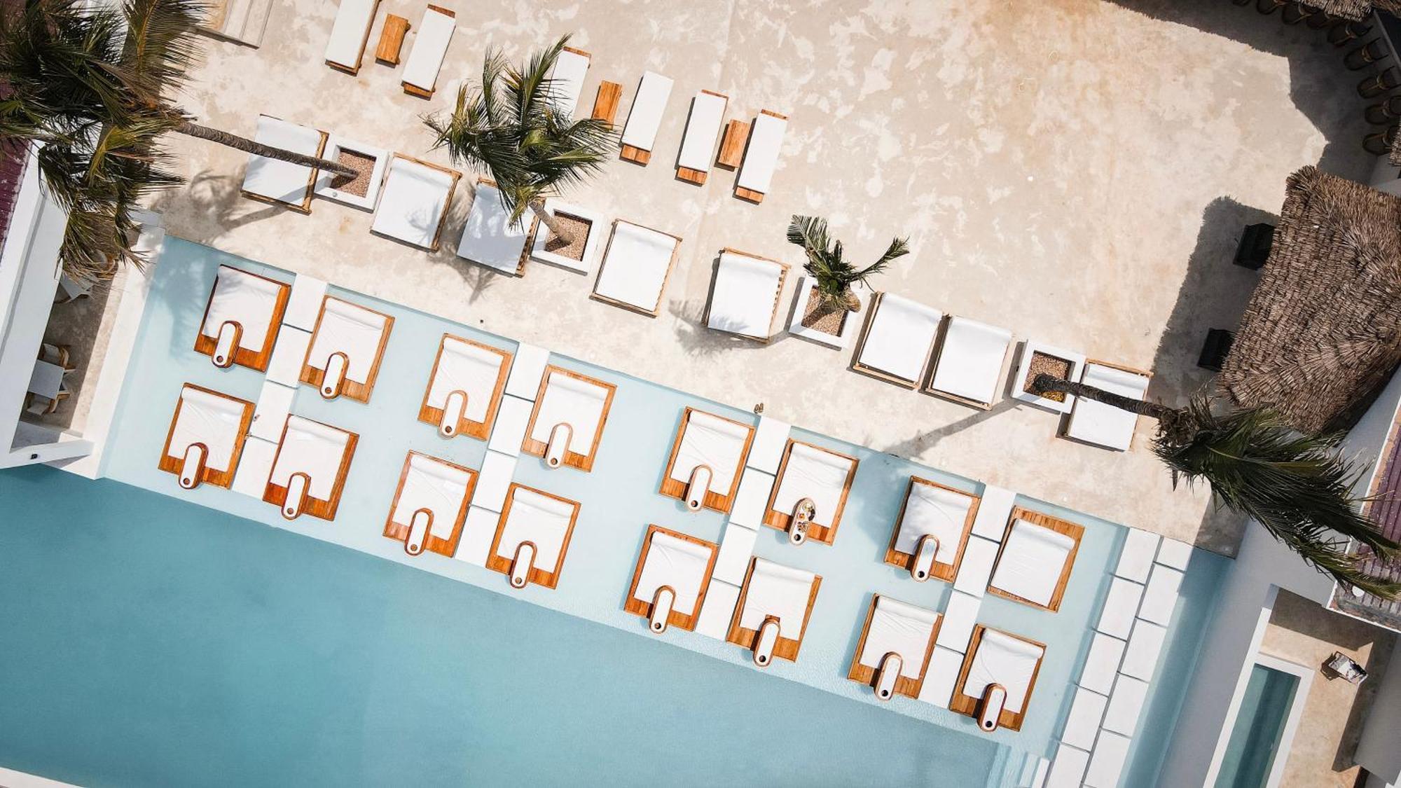 Le Saint Tropez Hotel Kidoti Ngoại thất bức ảnh